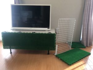 TV-stand-artificial-turf