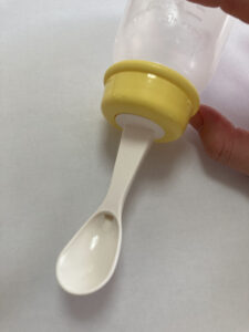 baby-bottle-spoon